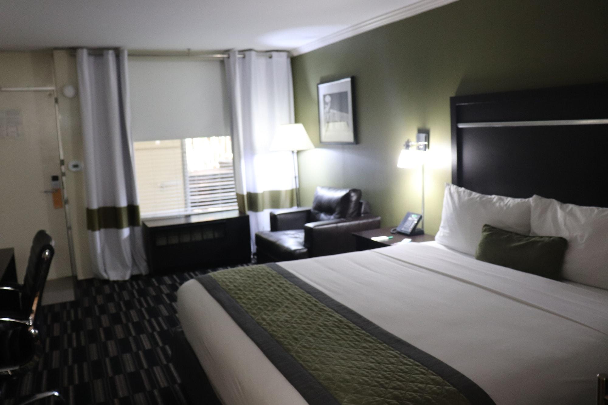 Wyndham Garden San Jose Airport Hotel Exterior photo
