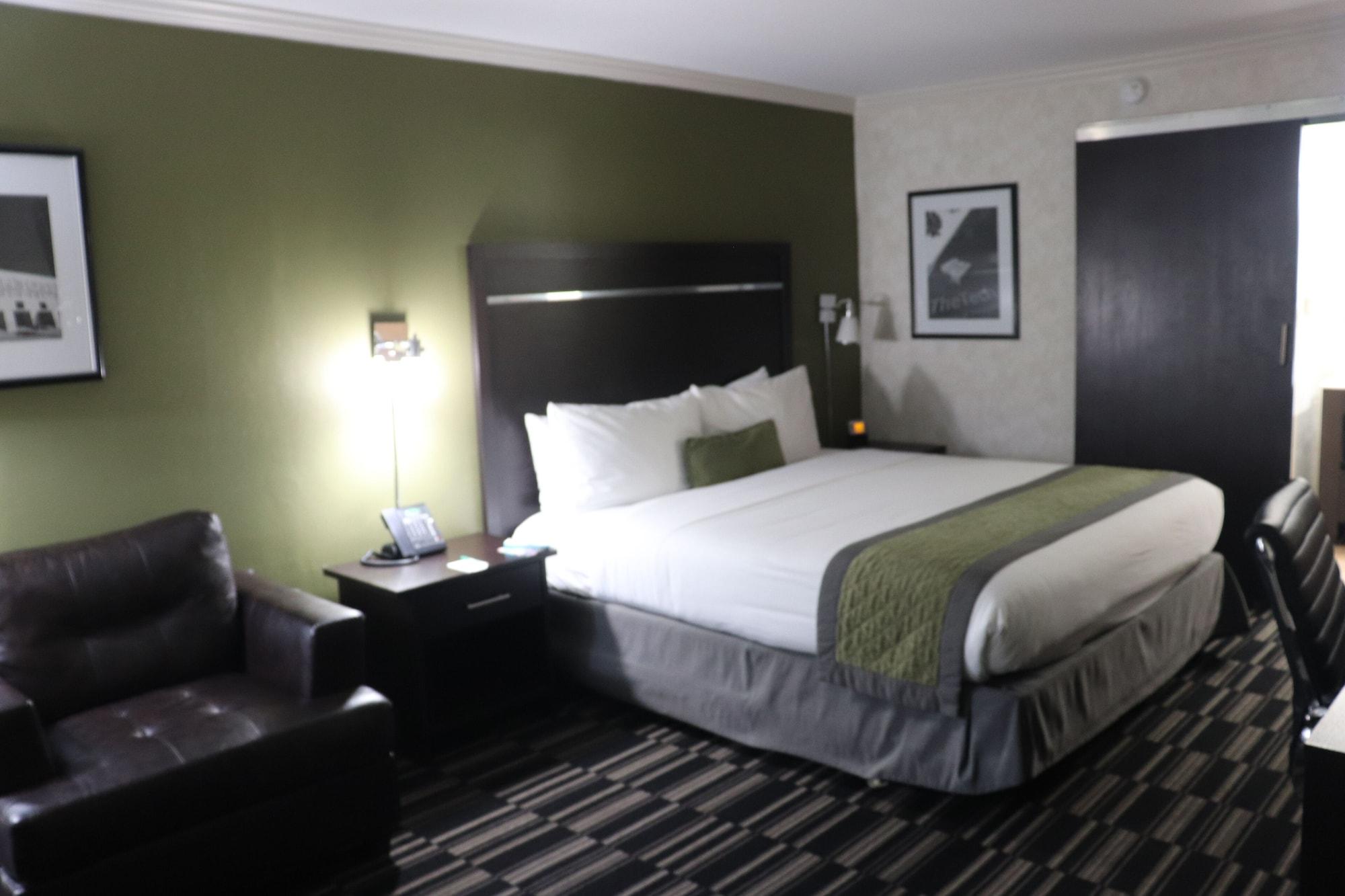 Wyndham Garden San Jose Airport Hotel Exterior photo
