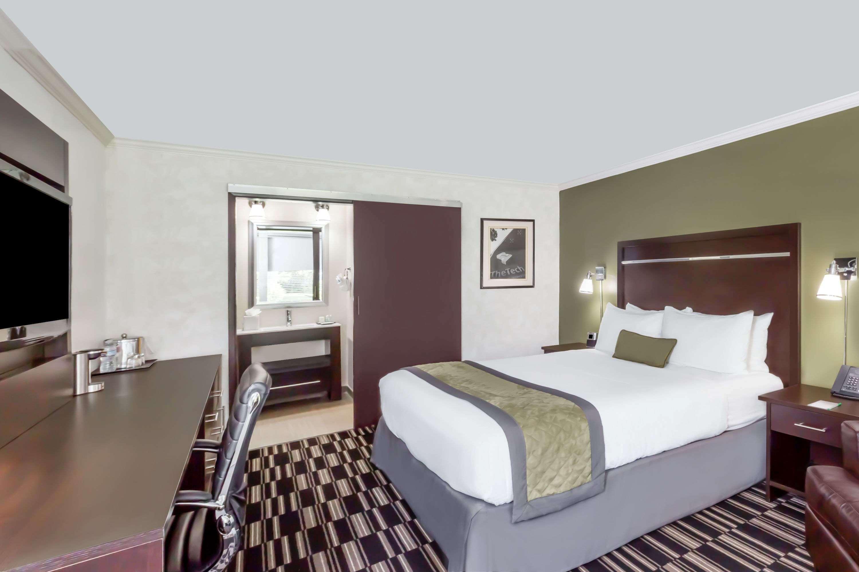Wyndham Garden San Jose Airport Hotel Exterior photo