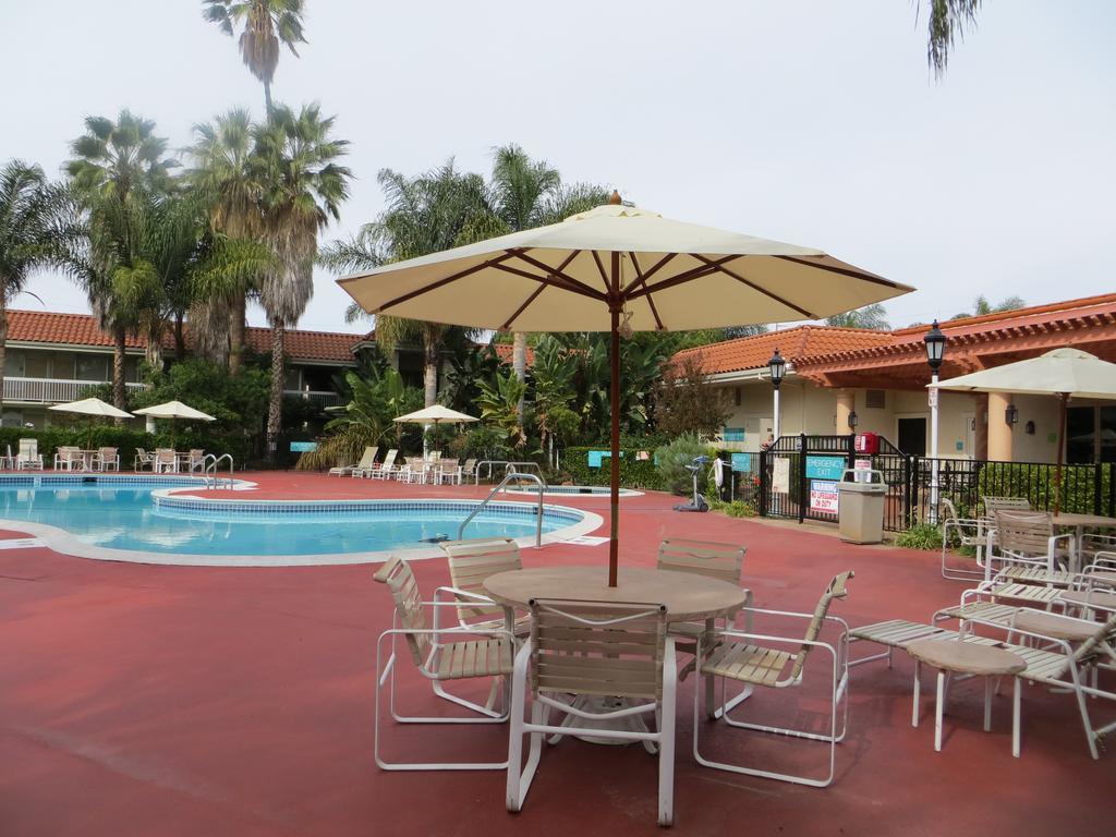 Wyndham Garden San Jose Airport Hotel Exterior photo